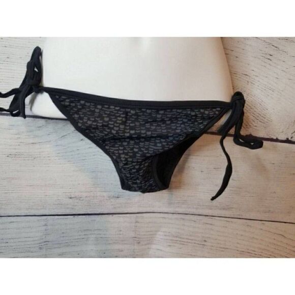 Women's 2 Piece Reflective Mermaid Bikini Small - Picture 2 of 10